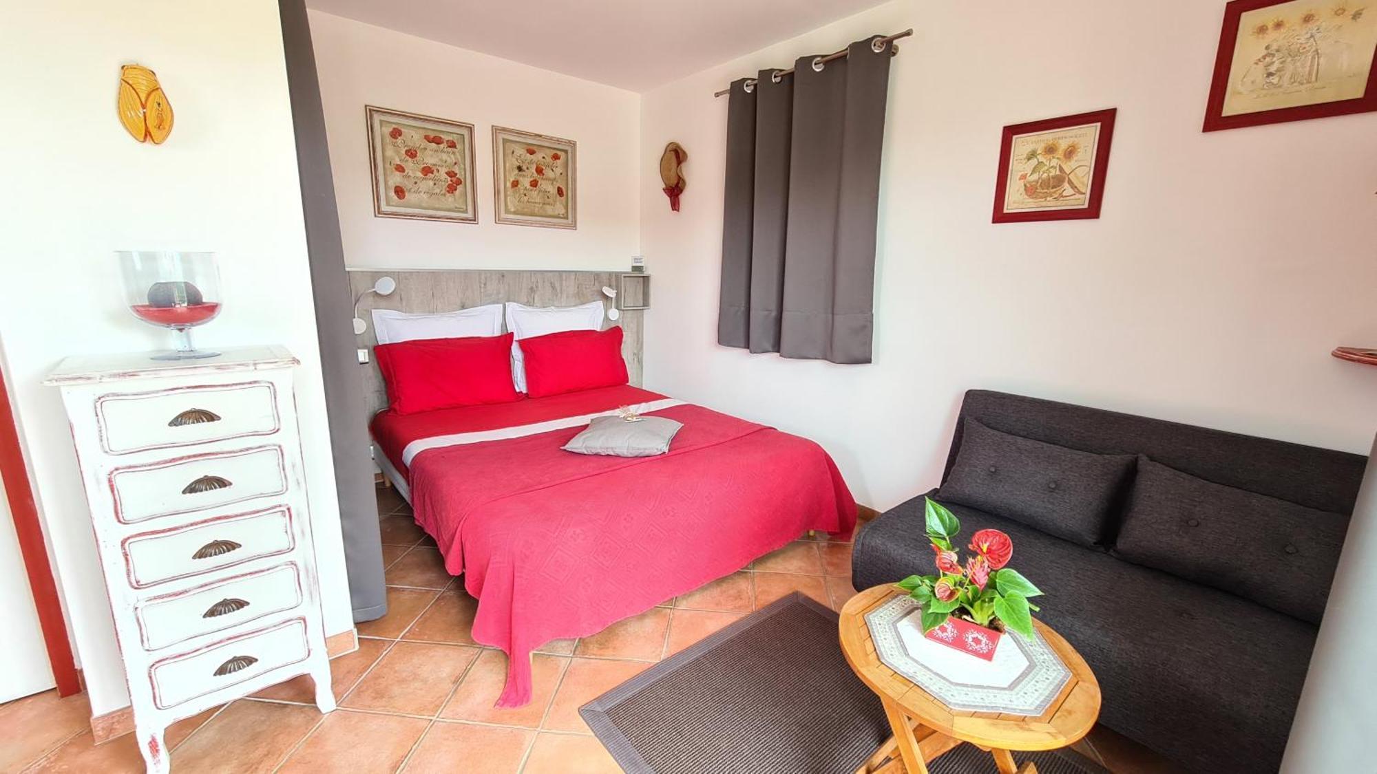 ลา ซิกาล ซูส โลลิวิเย Bed & Breakfast Le Castellet  ภายนอก รูปภาพ